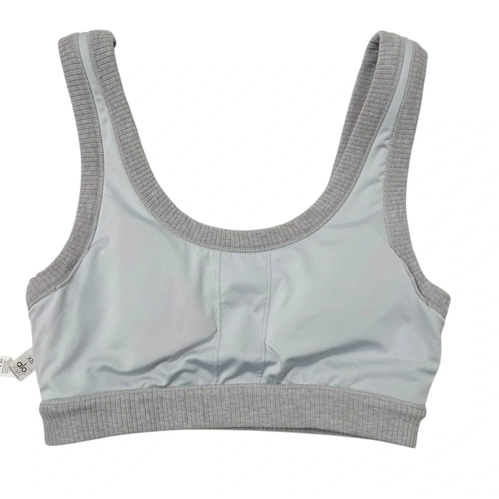 Alo Yoga Wellness Bra‎  Dove Grey Size X Small